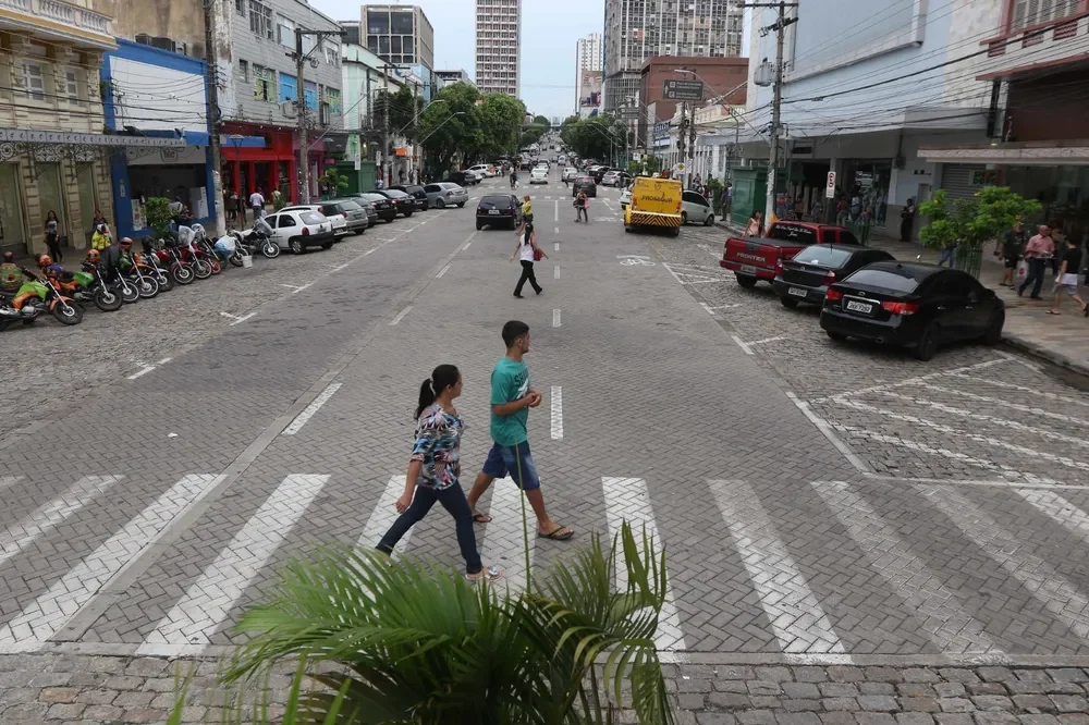 ruas famosas de manaus: avenida eduardo ribeiro atualmente

sobrenome