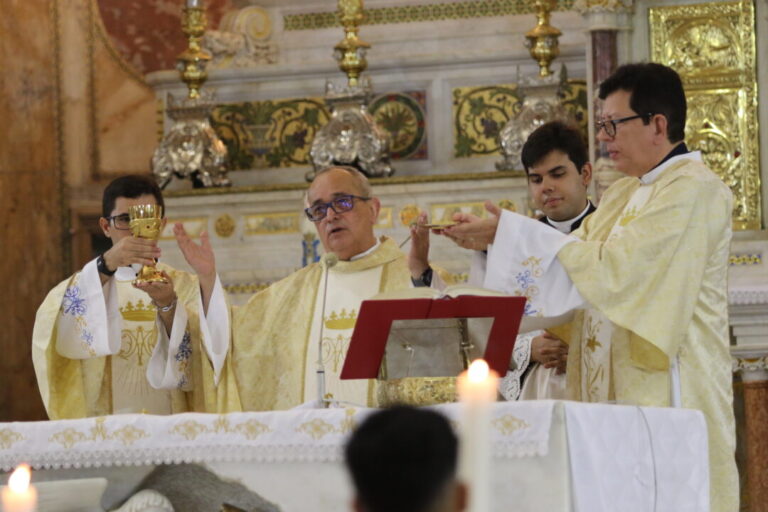 Basílica Santuário de Nazaré realizará missas em inglês, espanhol, francês e em LIBRAS