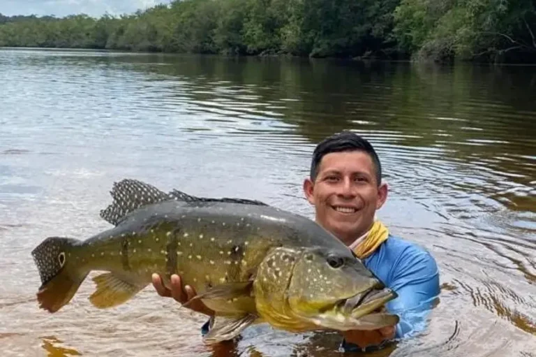 Pesca esportiva na Floresta de Faro garante conservação ambiental e renda à comunidade