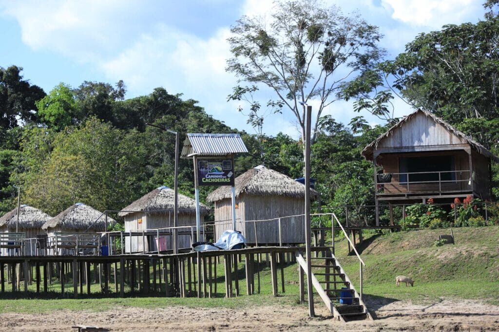 
Hóteis utilizam a Amazônia como destaque.