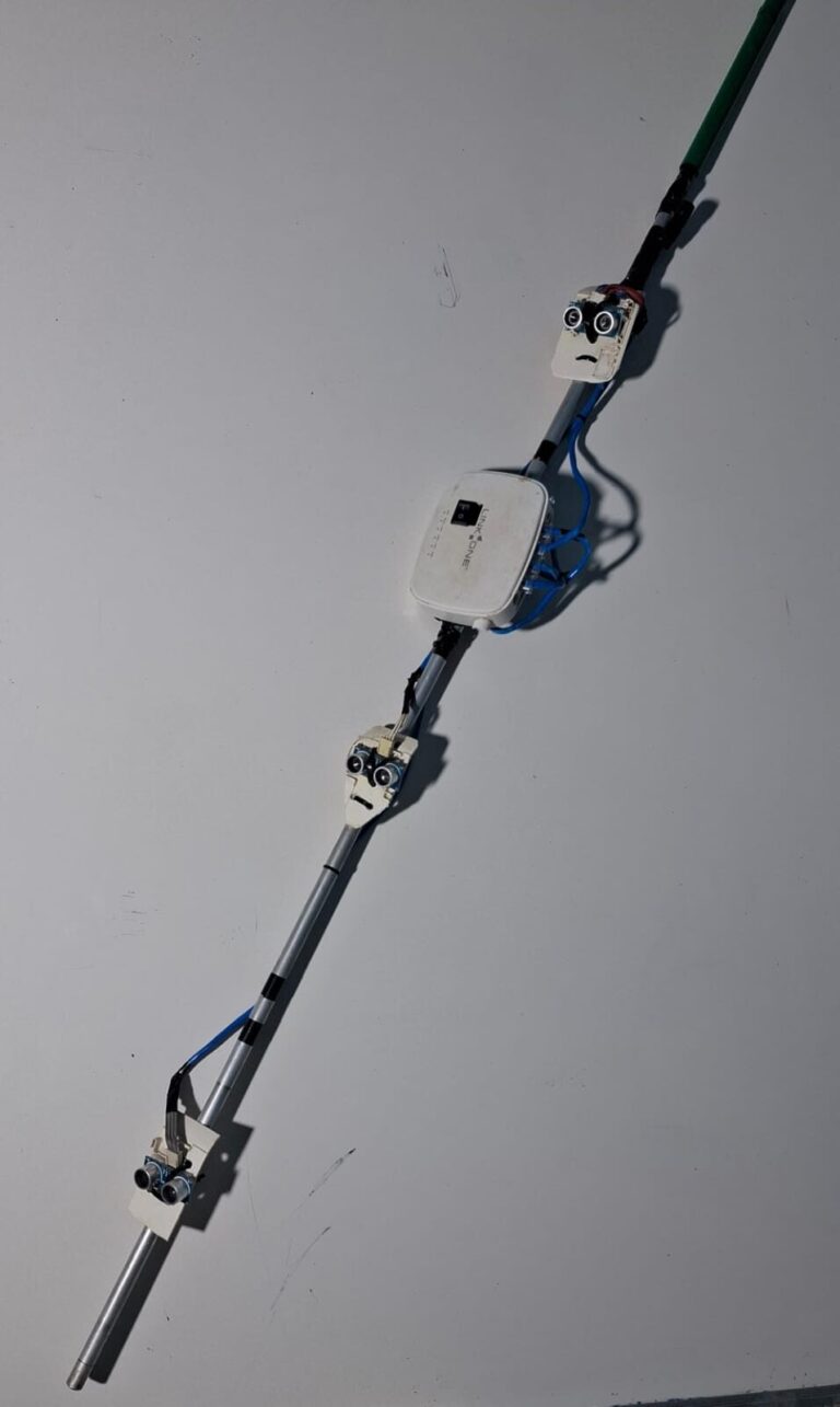 Bengala inteligente criada por alunos do Maranhão alia tecnologia e inclusão social