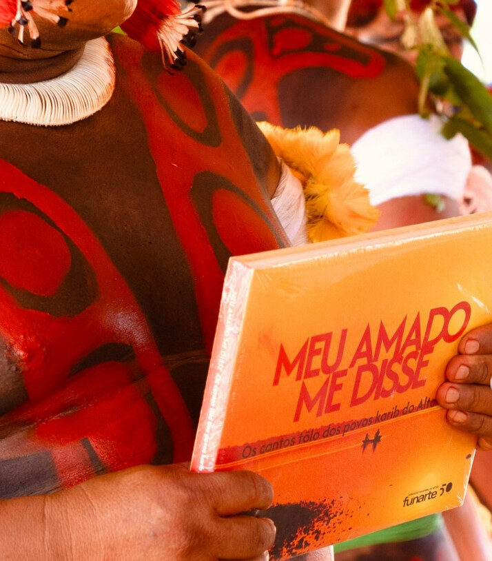 Livro 'Meu Amado me Disse: os cantos tōlo dos povos Karib do Alto Xingu'