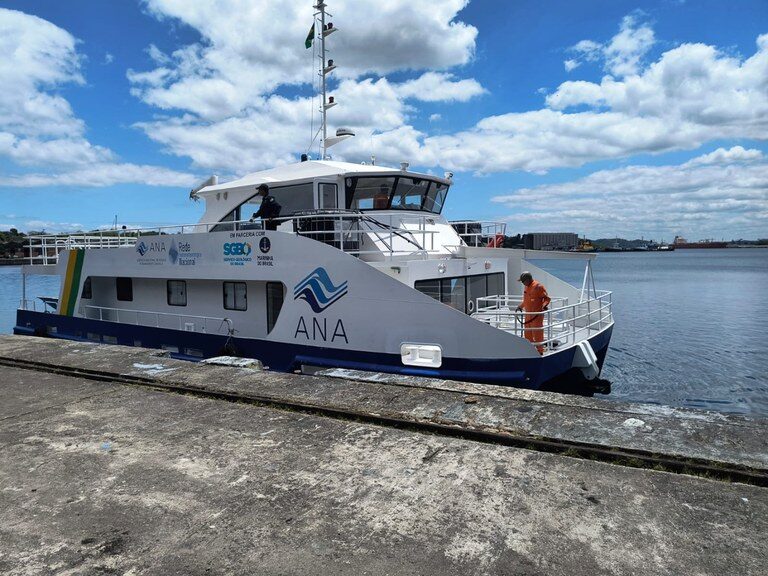 Embarcação Uiara reforça monitoramento hidrológico na Amazônia