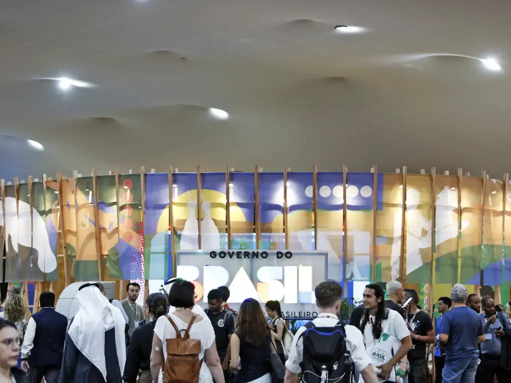 Belém Pessoas na Blue Zone COP30 Foto Bruno Peres Agência Brasil