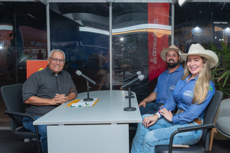 Amazon Sat exibe edição especial do videocast Igarapod na Expoferr Show 2025