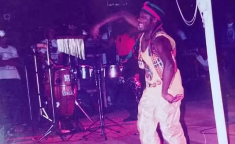 Foto rara mostra lenda do reggae Jimmy Cliff em show histórico em Roraima
