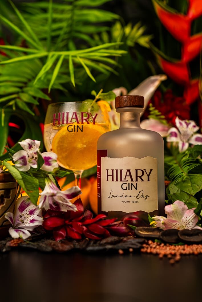 imagem colorida mostra gin amazônico da Hillary Gin que venceu prêmio na China