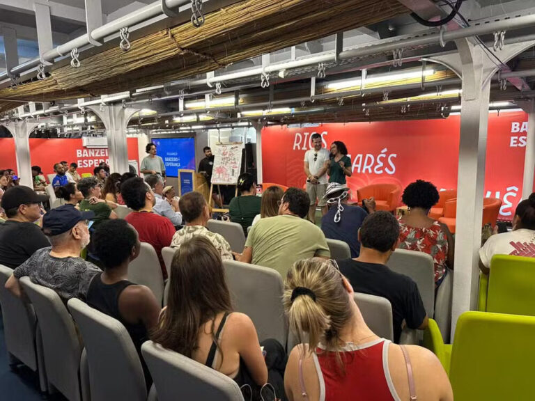 Lideranças amazônicas começam debates para formar ‘Carta da Amazônia’ durante expedição rumo à COP30