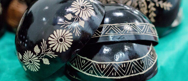 imagem colorida mostra cuias amazônicas sobrepostas