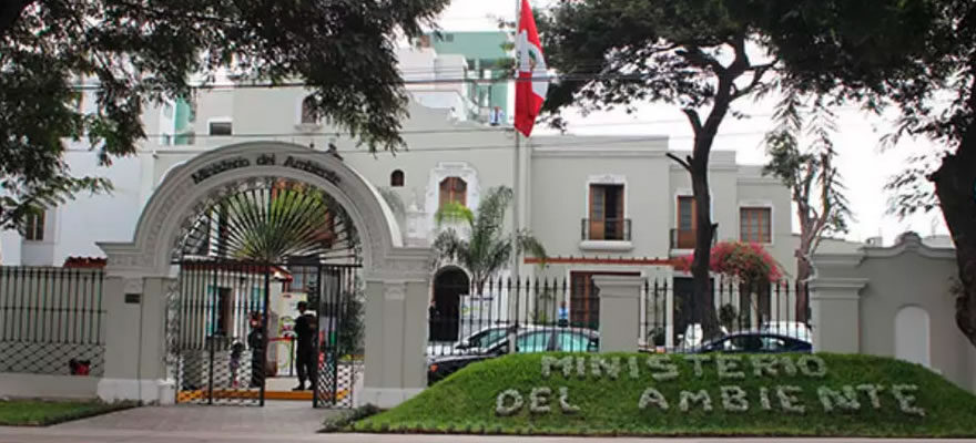 Tecnologia de satélite auxilia no monitoramento de 67,5 milhões de hectares da floresta amazônica peruana