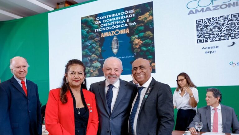 UFPA destaca protagonismo científico da Amazônia em reunião com o presidente Lula