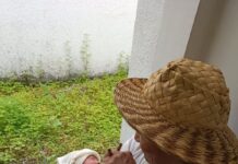 Bebê do povo Akuntsú e o pai Foto Divulgação Funai 1