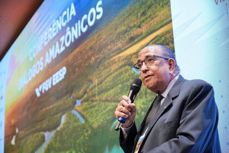 Diálogos Amazônicos.