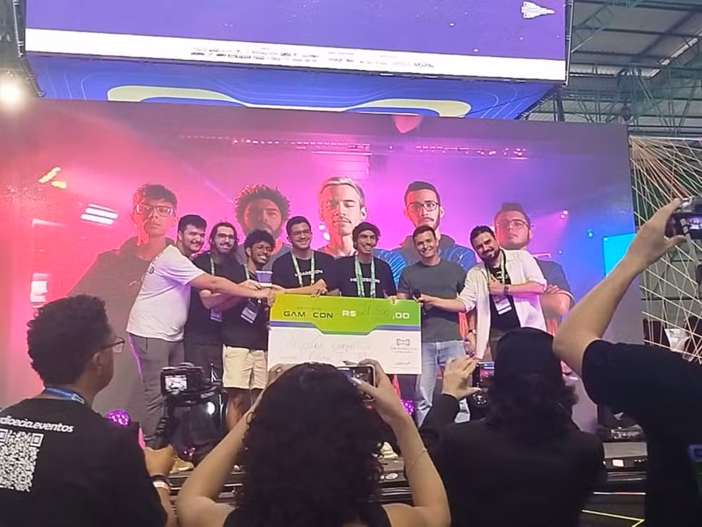 estudantes que vão representar o jogo