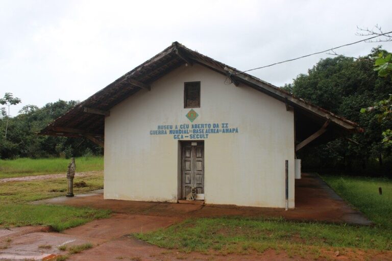 Unifap debate com moradores a preservação da memória do Museu da Base Aeronaval no Amapá