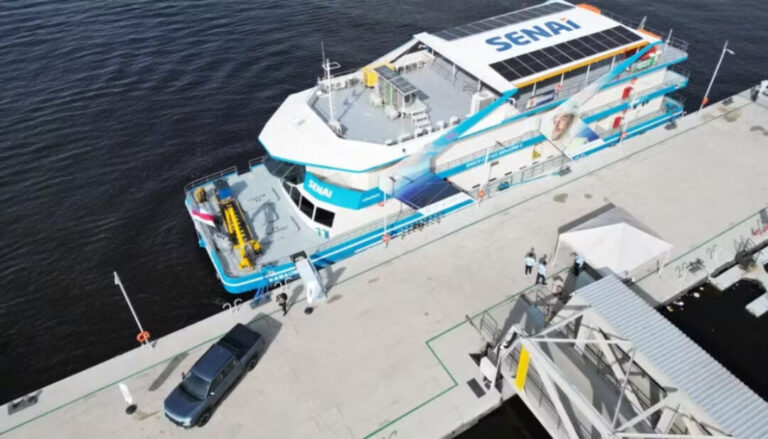 Comunidades ribeirinhas do Amazonas recebem capacitação sobre energia solar