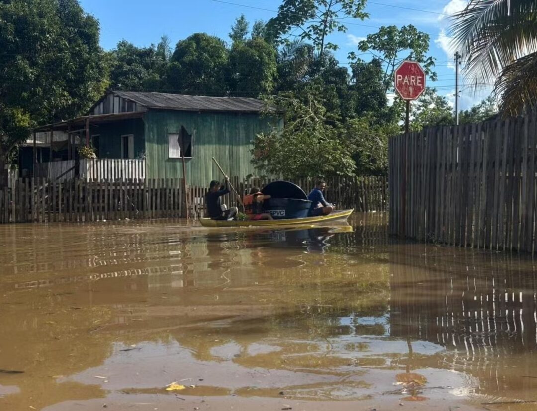 Enchente já atinge mais de 20 mil pessoas em Rio Branco Foto Júnior Andrade Rede Amazônica Acre (1)