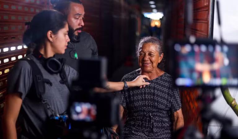 Documentário amazonense retrata histórias de feirantes da Manaus Moderna