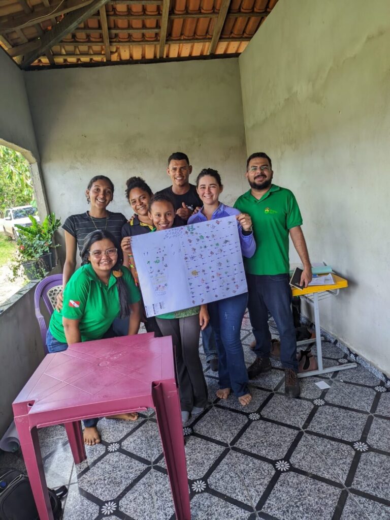 Meninas de assentamentos rurais da Amazônia recebem incentivos para seguir carreira científica