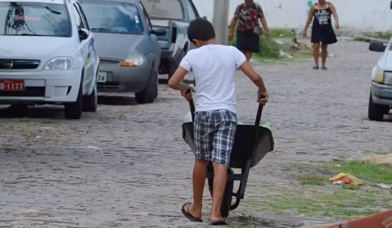 Acre é o estado com menor registro de afastamento por trabalho infantil, aponta MTE