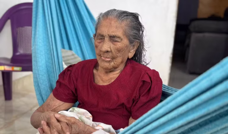 117 anos de força e longevidade: conheça a Tia Margarida, paraense que vive no Amapá