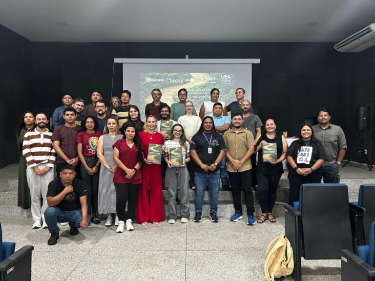 Livro didático reúne informações sobre vigilância e monitoramento da exposição mercurial em populações indígenas