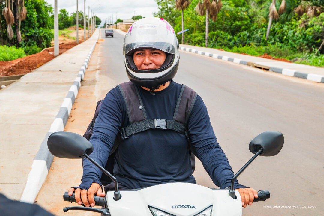 “Ficou bem mais rápido no dia a dia”: Ana Caroline destaca a agilidade do novo acesso. Foto: Francisco Sena/PMBV