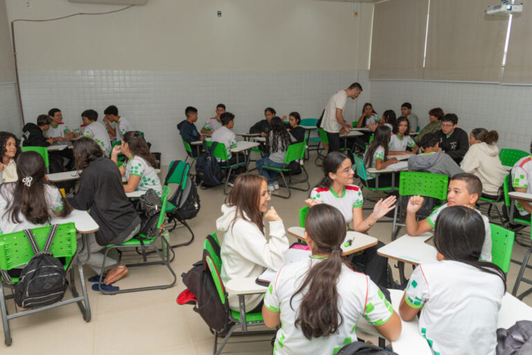 Estudantes do IFRR desenvolvem soluções para desafios urbanos e sociais durante Canvas de Políticas Públicas em Roraima