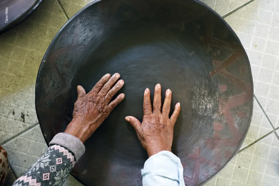 Peça da cerâmica japuna, termo de origem tupi que designa o assador de farinha