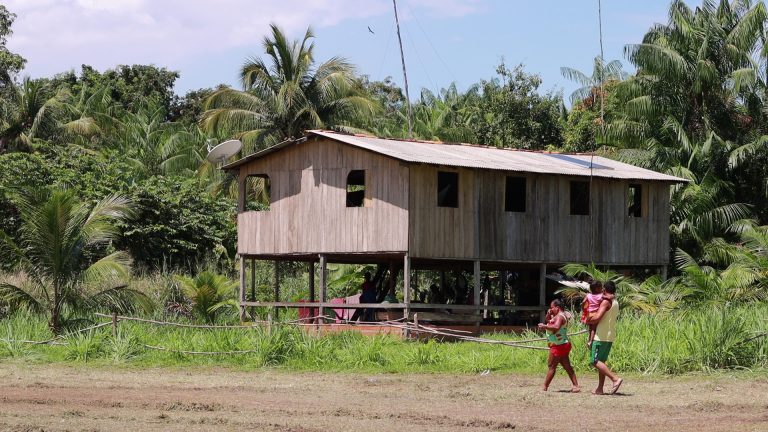 comunidade tradicional em santana do arari, no pará - foto: IEMA - energia elétrica