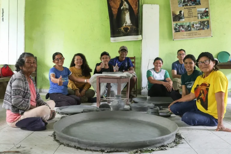 Cerâmica ancestral Japuna ganha nova vida pelas mãos de mulheres do Amazonas