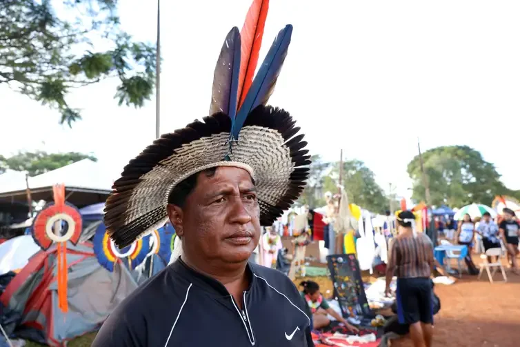 Indígenas relatam que desmatamento impacta produção de cocares