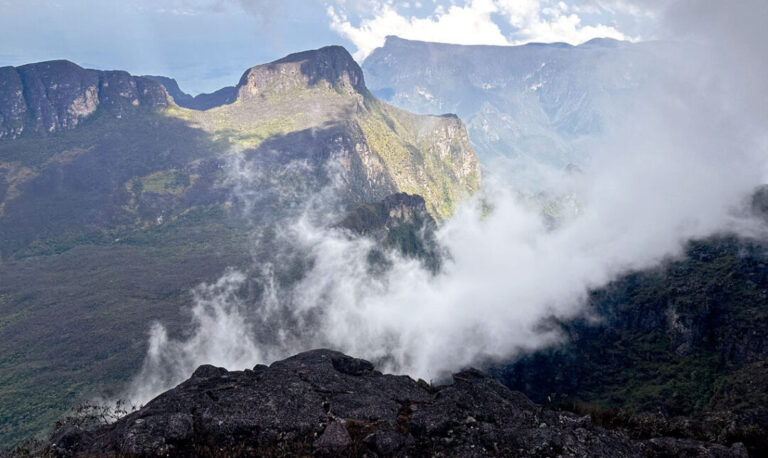 Geógrafos reconhecem que o Brasil tem, sim, montanhas; inclusive na Amazônia