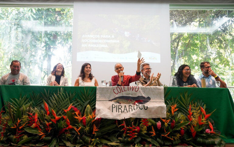 Governo federal lança programa que remunera manejadores de pirarucu por serviços ambientais