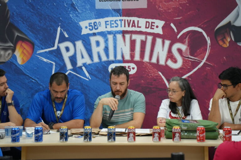 Entenda como funciona a escolha dos jurados e o julgamento dos itens dos bois no Festival Folclórico de Parintins