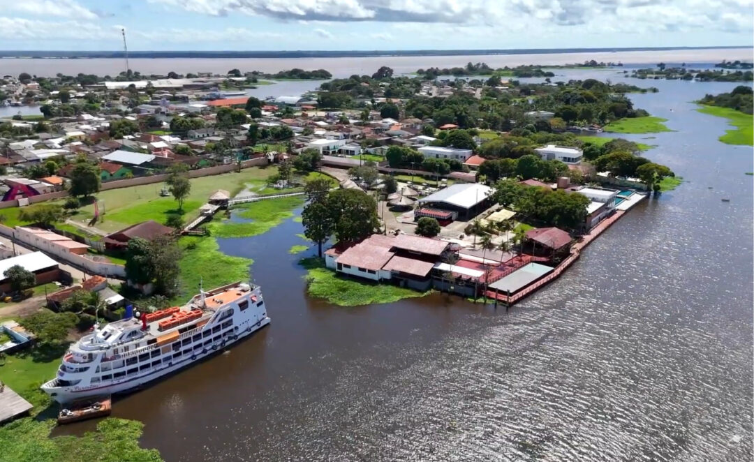 Imagem colorida mostra vista aérea do Kwati Club 