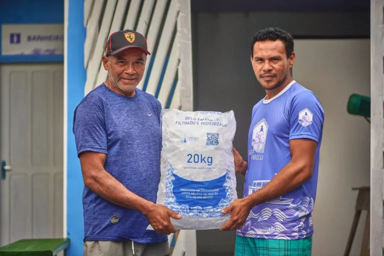 Fábrica de gelo fortalece pesca artesanal em comunidade ribeirinha no Amazonas