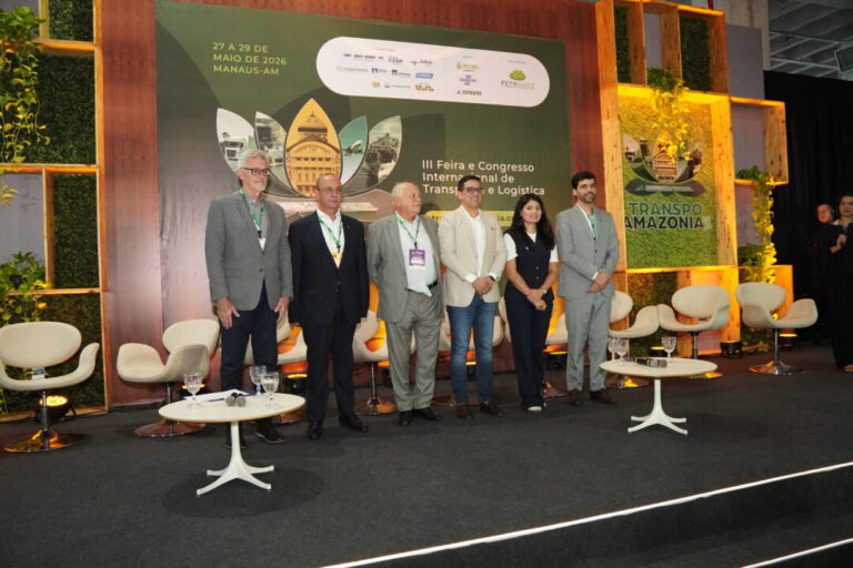 Debates sobre desafios da logística e história do transporte marcam a TranspoAmazônia 2026