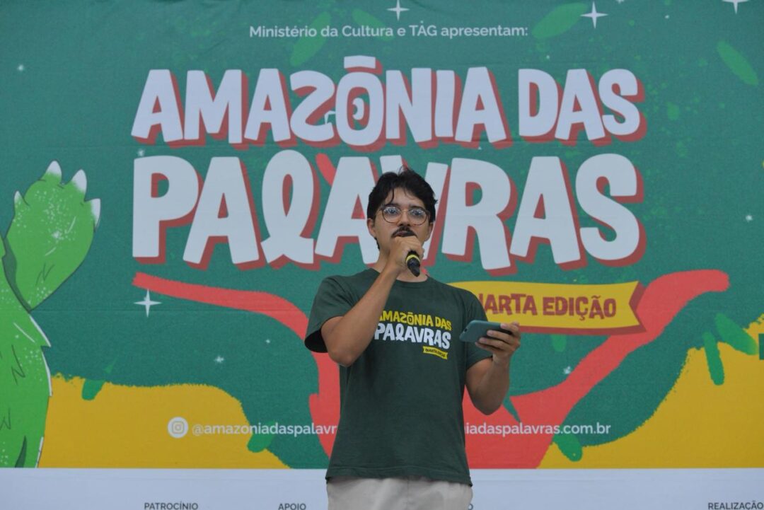 Slam transforma encerramento do Amazônia das Palavras em celebração da poesia e do protagonismo juvenil em Manaus
