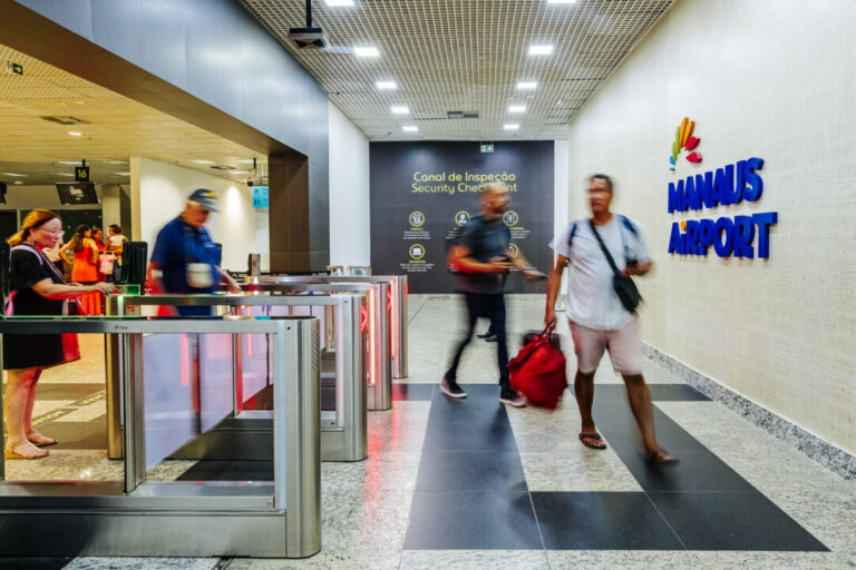 Manaus Airport celebra 50 anos de história com exposição itinerante