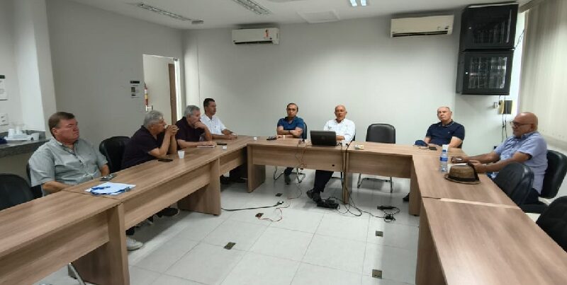 Embrapa apresenta pesquisa sobre pau-rosa a empresários amazonenses