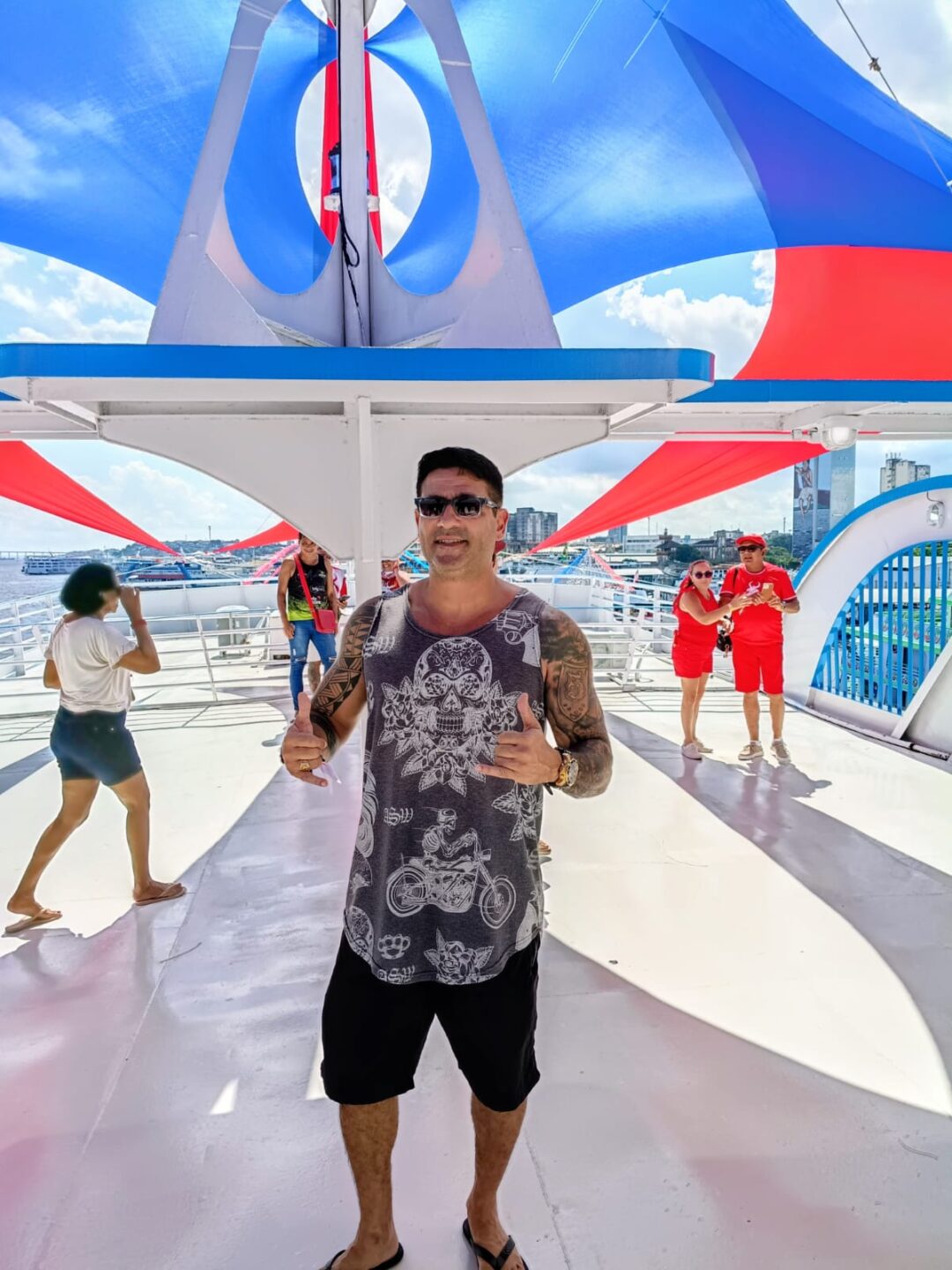 Paixão de torcedor: toada do Caprichoso motivou carioca a gostar de boi e vivenciar Festival de Parintins