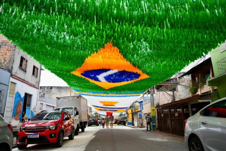 ‘Ruas da Copa’ mantêm viva a tradição do mundial de futebol no Norte do Brasil
