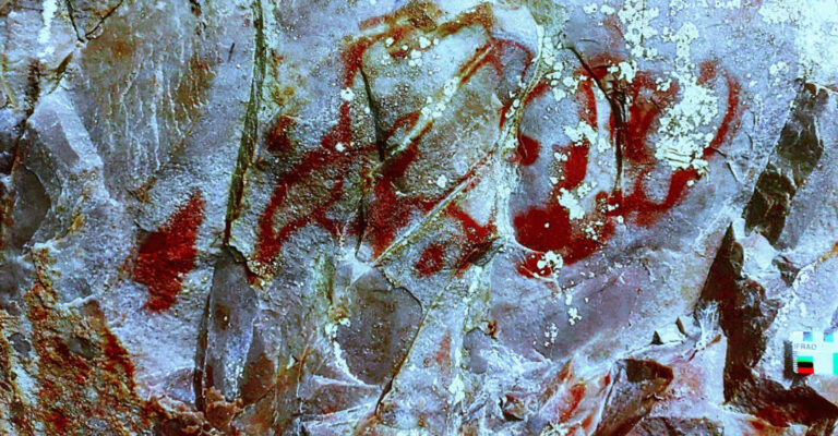 Vozes da Amazônia Indígena: projeto identifica primeiras pinturas rupestres no lado brasileiro do Alto Rio Negro