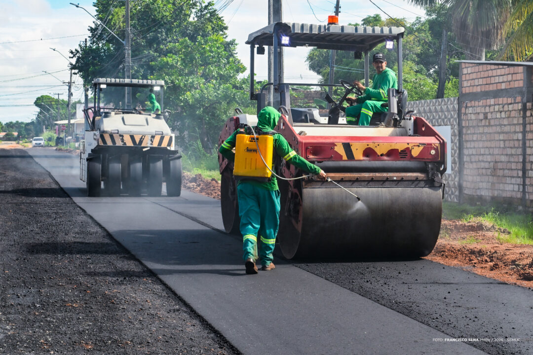 Boa Vista avança com asfalto na avenida Rio São Francisco, no Bela Vista