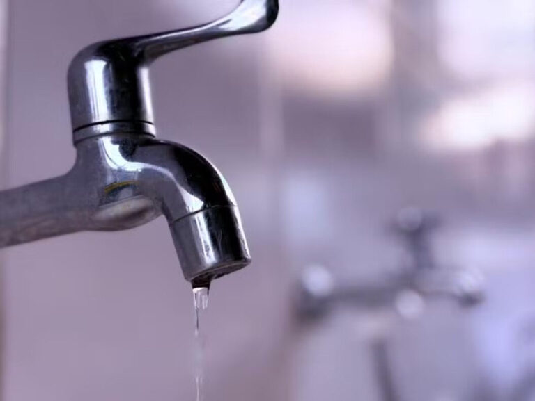 Desperdício de água no Amapá equivale a 15 piscinas olímpicas por dia, aponta estudo