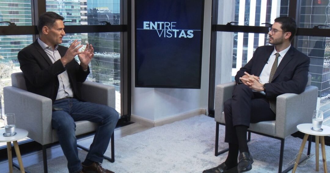 Imagem colorida mostra programa Entrevistas do Amazon Sat que falou sobre BR-319