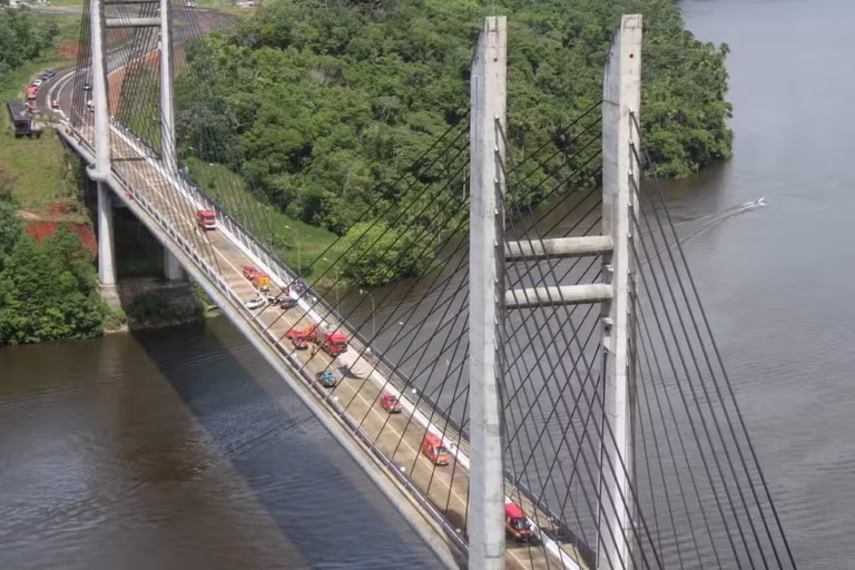 Brasil e França assinam acordo que acaba com exigência de visto para brasileiros na Guiana Francesa; entenda