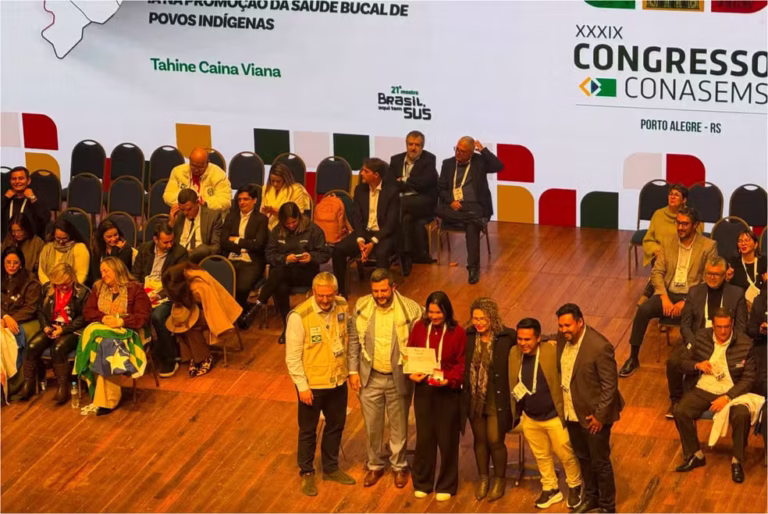 Experiência de saúde bucal com indígenas do Acre é premiada em congresso de saúde pública nacional