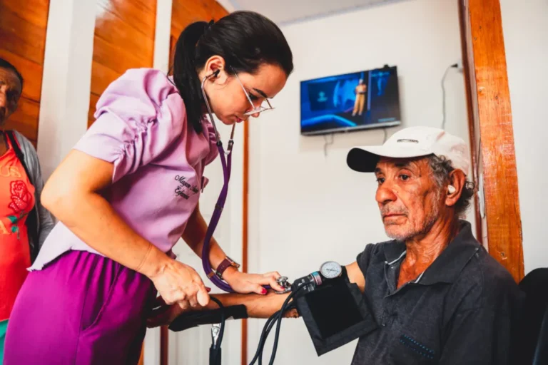 Projeto SUS na Floresta fortalece atendimento de saúde em comunidades de difícil acesso no Amazonas
